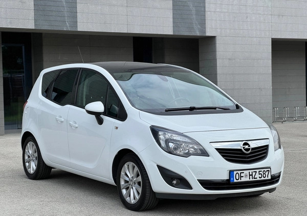 Opel Meriva cena 30900 przebieg: 135000, rok produkcji 2012 z Rzeszów małe 352